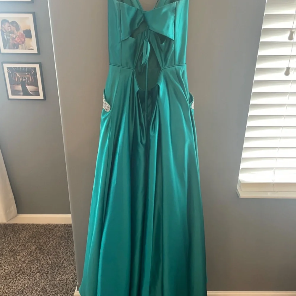 Size 7 Teal Formal Gown - Picture 5 of 5